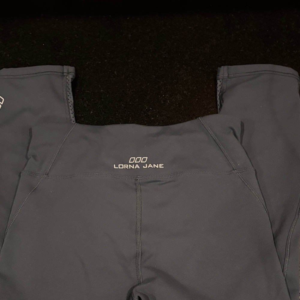 Lorna Jane Navy Leggings crop